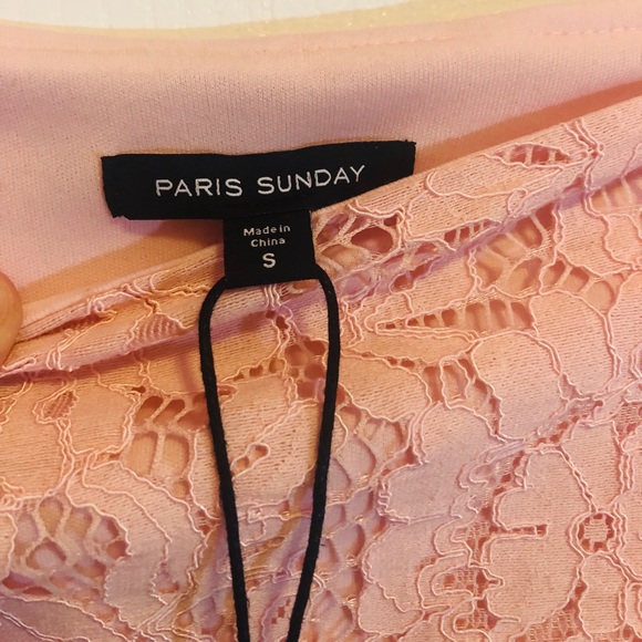 Pink lace pencil skirt - Picture 3 of 6